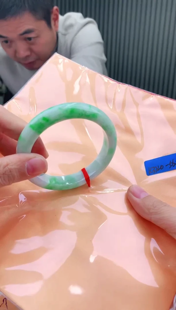 未镶嵌手镯翡翠56