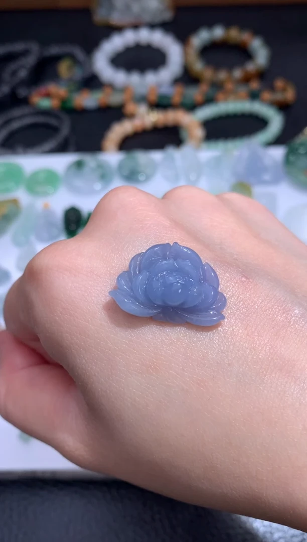 未镶嵌定制翡翠莲花
