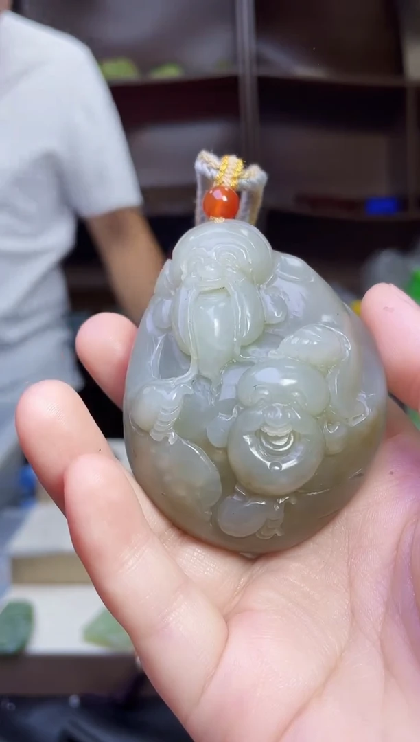 和田玉未镶嵌颈饰1