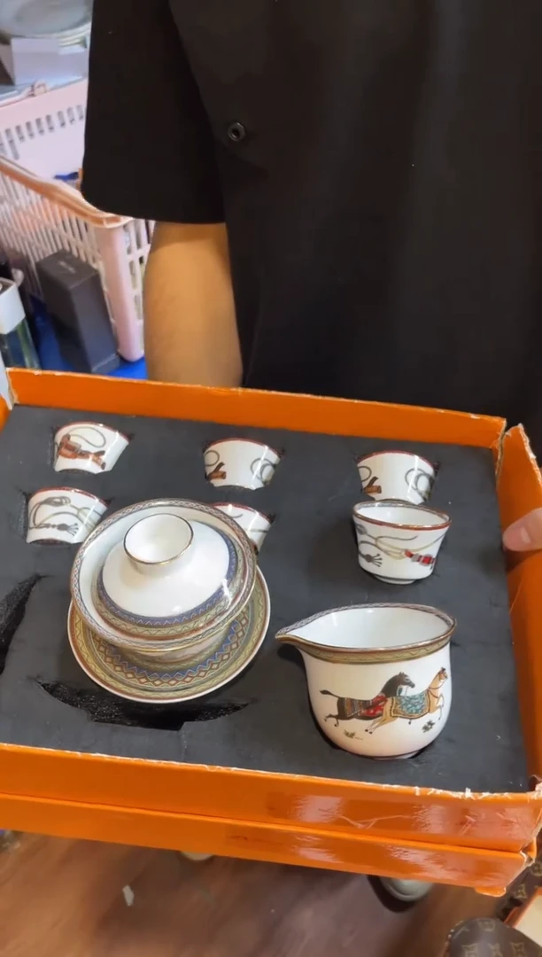 杯鸿辉家品牌瓷器，京东包邮！