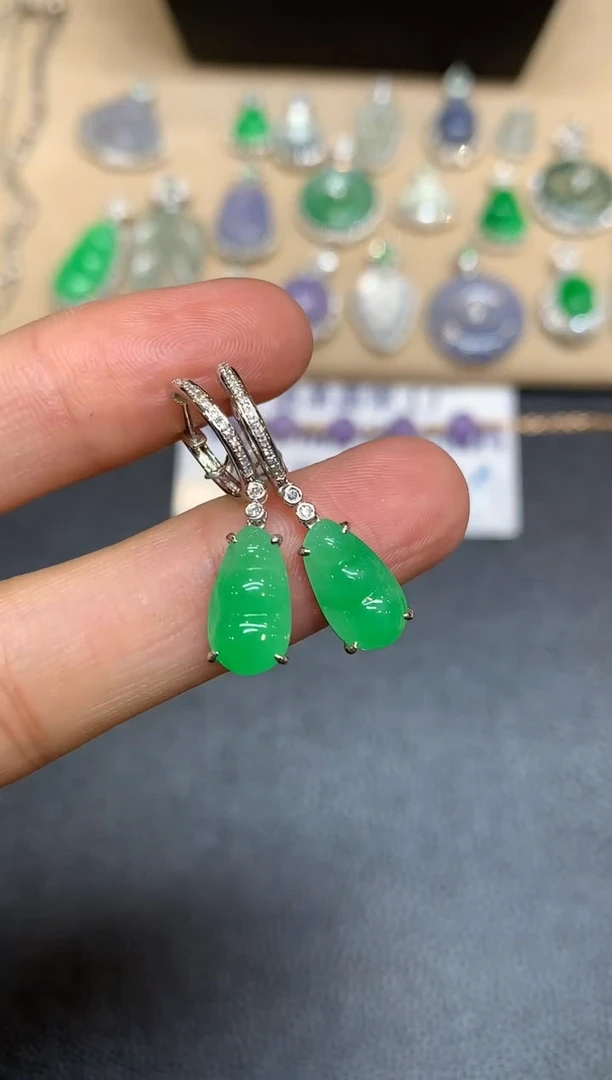 18K金镶嵌翡翠耳饰福豆【无服务费【48小时鉴赏期】