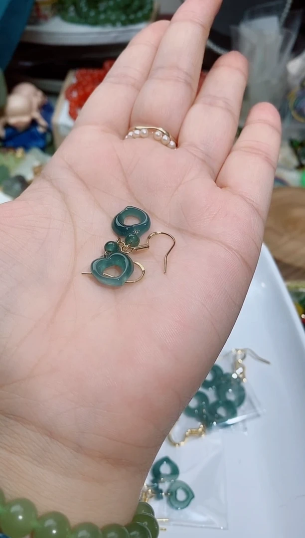 翡翠未镶嵌耳饰A2多样性发其一副