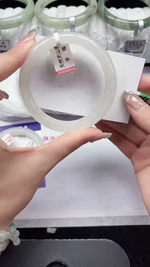 未镶嵌手镯石英质玉245-56/57