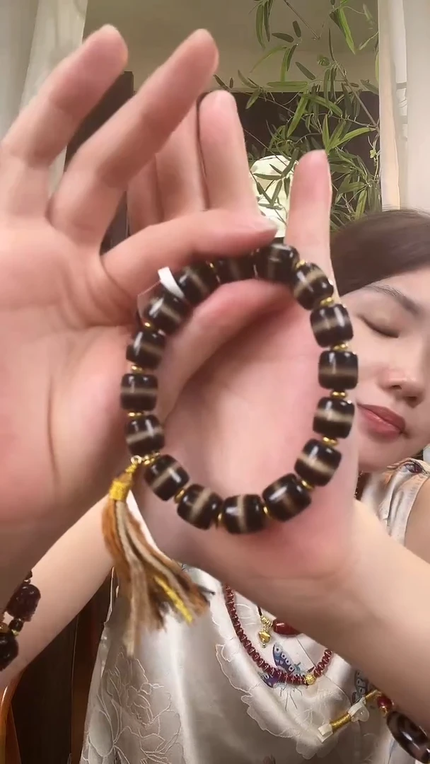 玛瑙/玉髓（覆膜）颈饰未镶嵌传世珠宝
