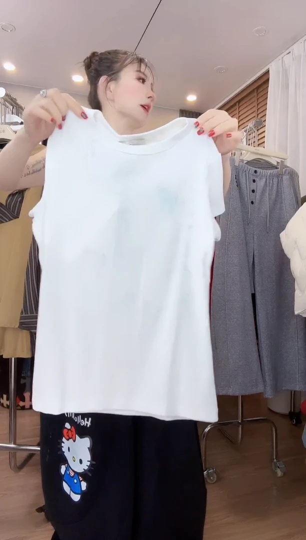 白色短袖吧衣服白色短袖吧衣服