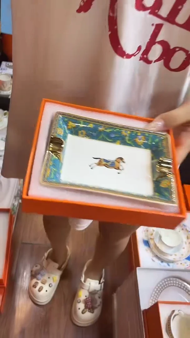 杯鸿辉家品牌瓷器，京东包邮！