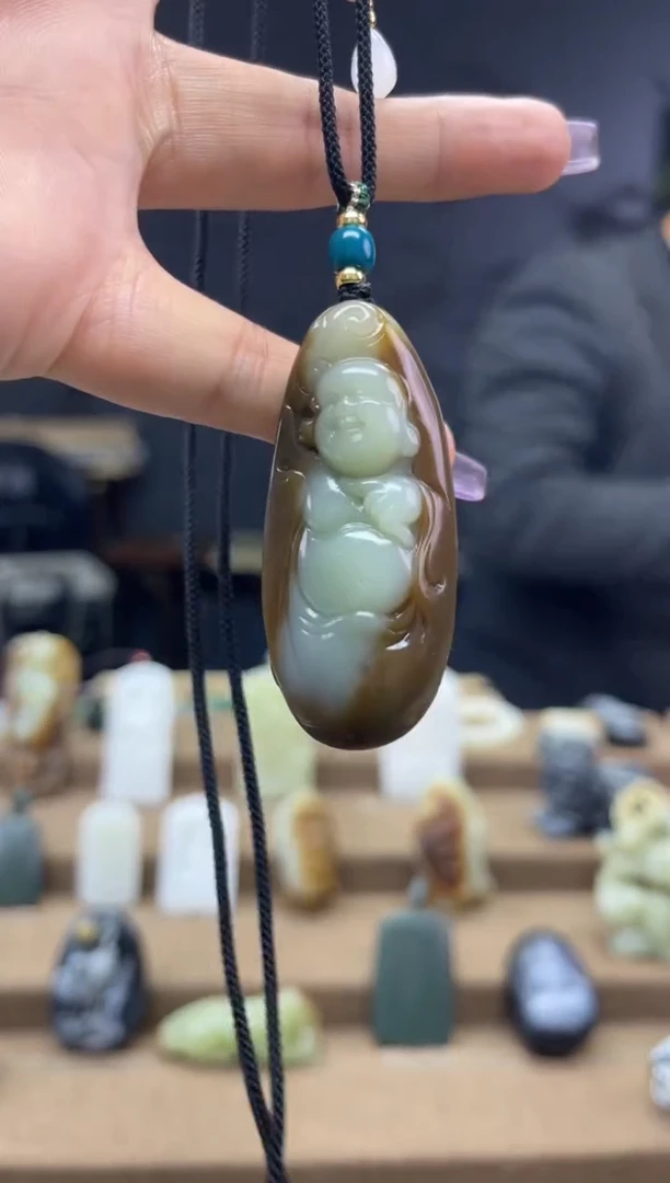 颈饰未镶嵌和田玉1
