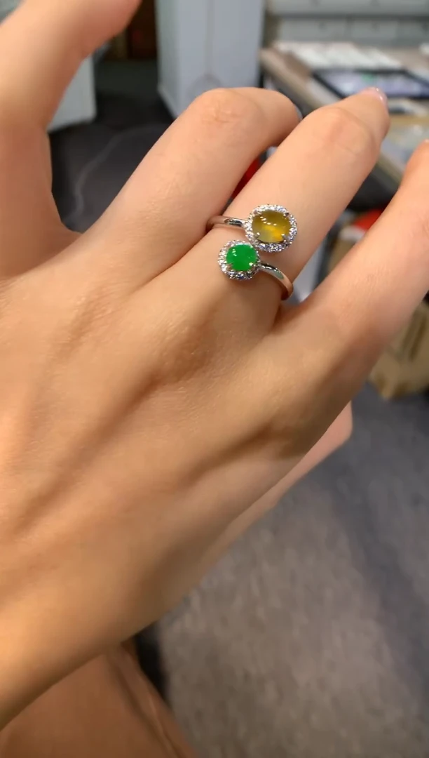 颈饰银S925镶嵌翡翠戒指