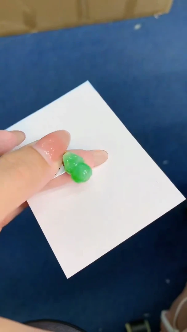 翡翠18K金镶嵌吊坠(不含链)1