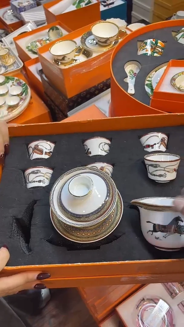 杯鸿辉家品牌瓷器，京东包邮！