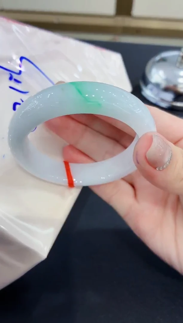 未镶嵌手镯翡翠翡翠手镯