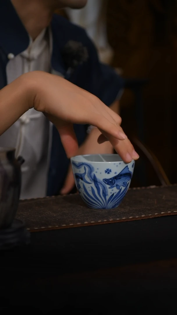 溪上青云鱼藻杯-大