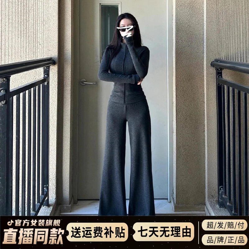 冬季穿搭一整套高级感新款黑色高领卫衣外套阔腿卫裤休闲两件套装