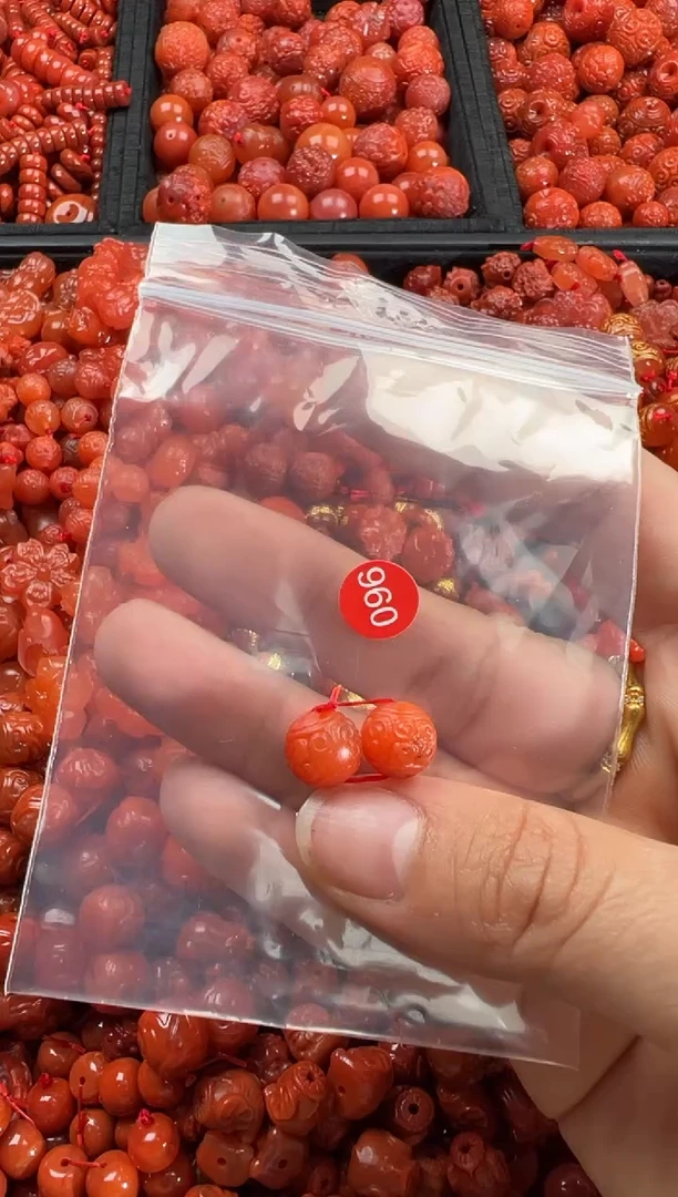 【闪购商品】南红玛瑙颈饰未镶嵌1