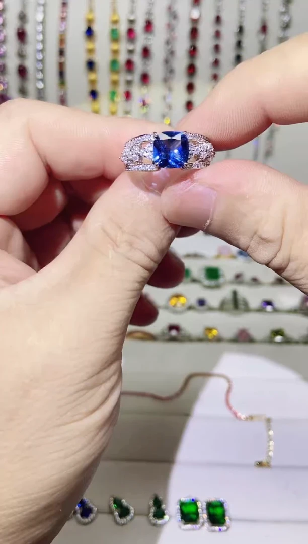 银S925镶嵌耳饰托帕石1