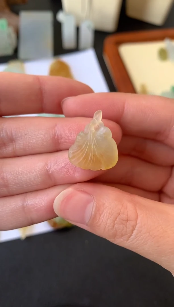 【闪购商品】定制翡翠未镶嵌翡翠