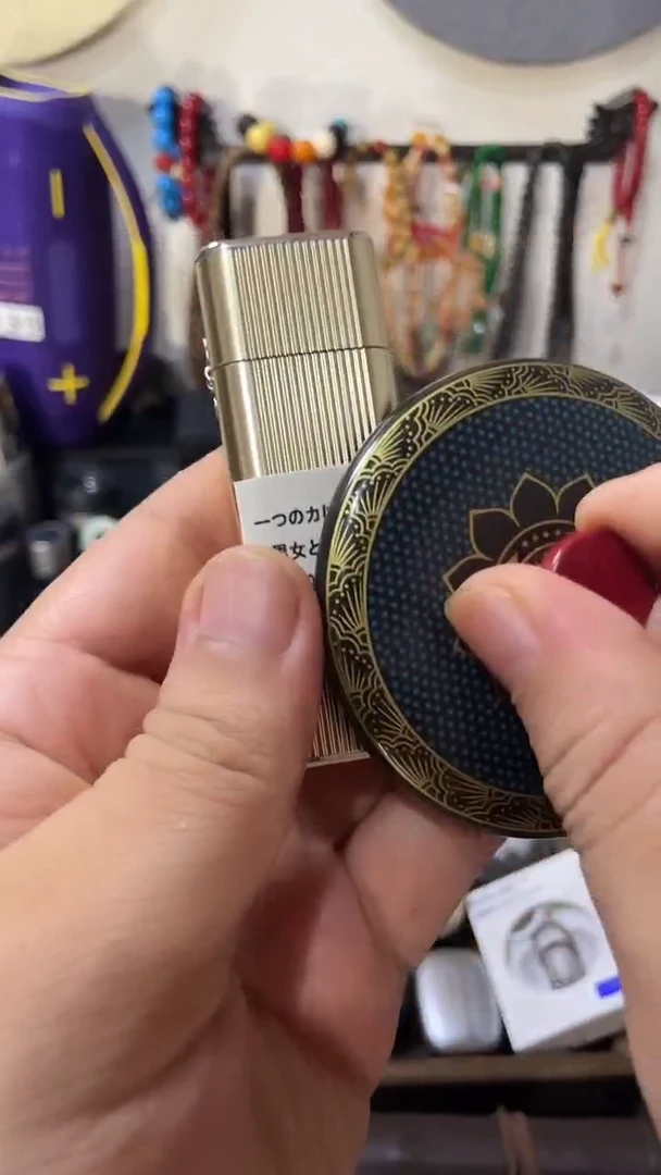 瓷片闪购商品 如图所示