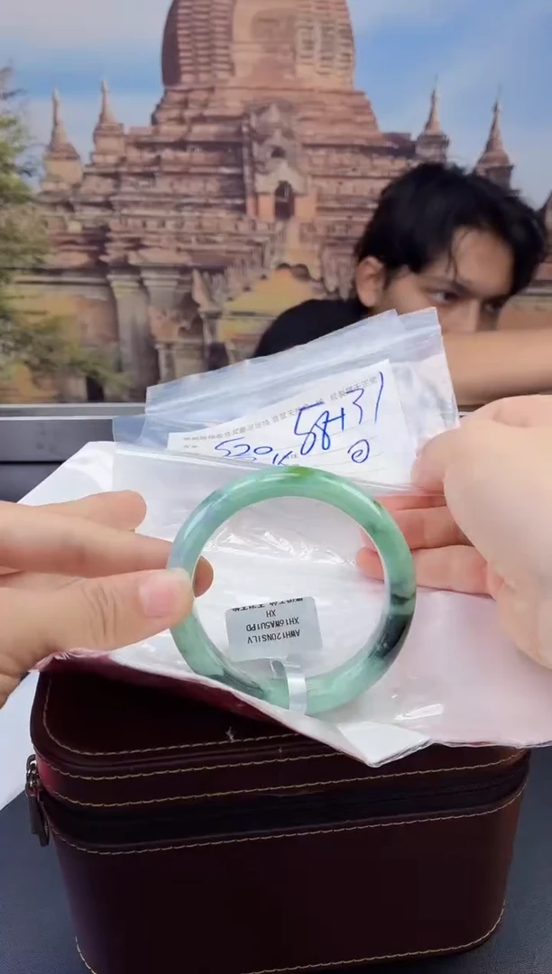 定制翡翠手镯未镶嵌毛货手镯需精细抛光/58