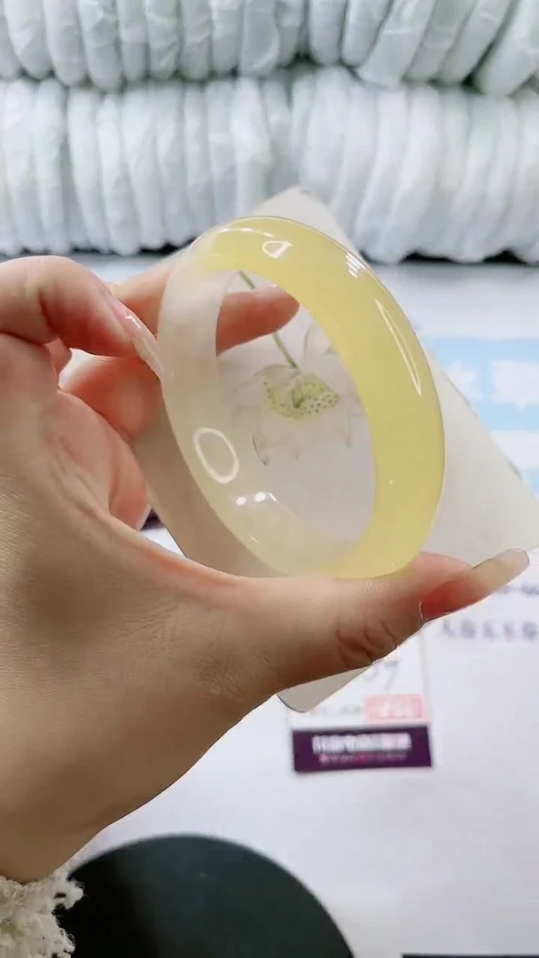 【闪购商品】石英质玉手镯未镶嵌多样性发货S539