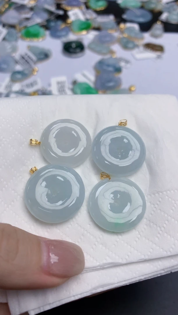 【闪购商品】翡翠颈饰18K金镶嵌多样性发其一