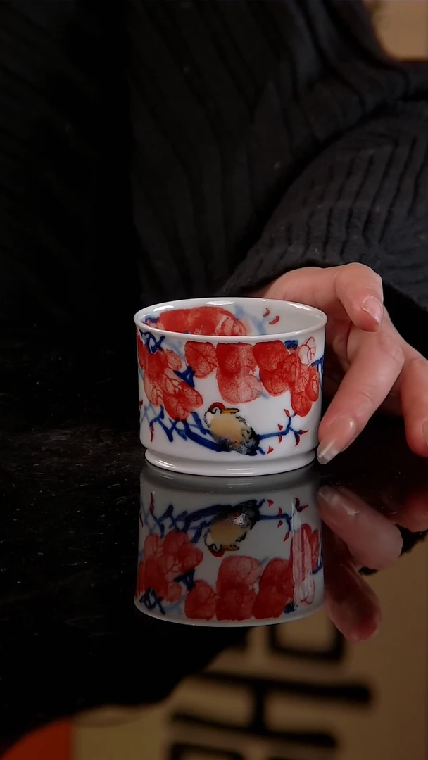 李华手绘青花红彩鸿运当头容天杯