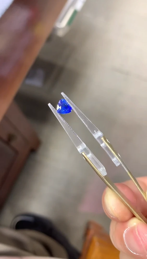 【闪购商品】蓝宝石裸石未镶嵌1.06ct 81