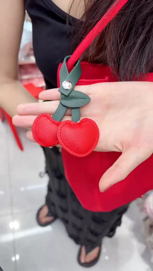 红樱桃手机挂包包挂件