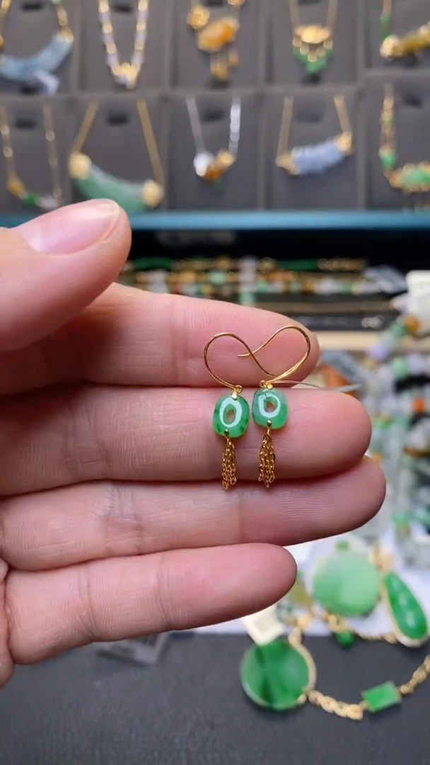 颈饰18K金镶嵌翡翠34457