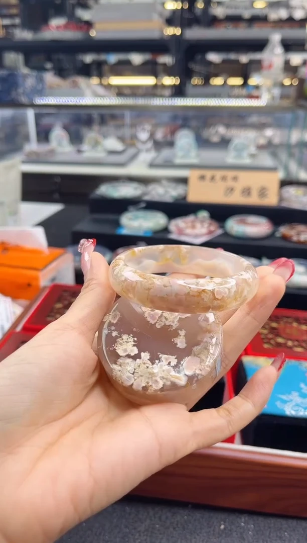 未镶嵌手镯石英质玉54--55圈口（赠品镯心）2s5222