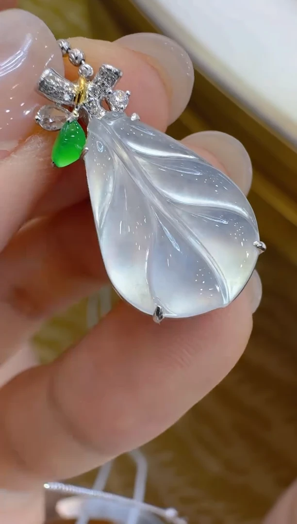 吊坠(不含链)18K金镶嵌翡翠多样性团购发一件