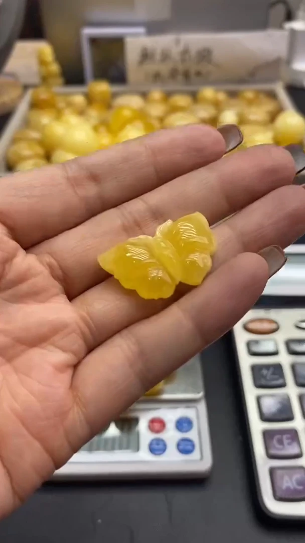 琥珀未镶嵌珠宝奇石2279