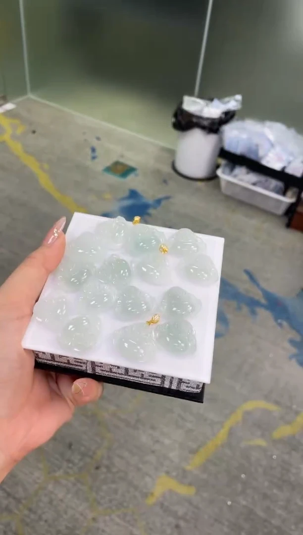 翡翠银S925镶嵌吊坠(不含链)佛公             多样性发货发一件