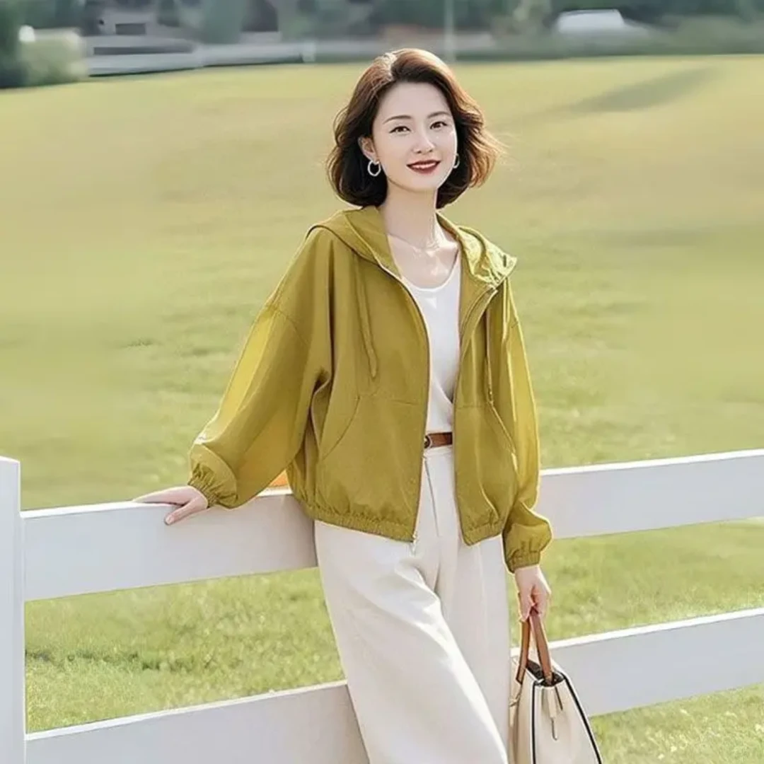 夏季百搭连帽轻薄防晒透气薄款女时尚运动宽松短外套休闲防晒衣女