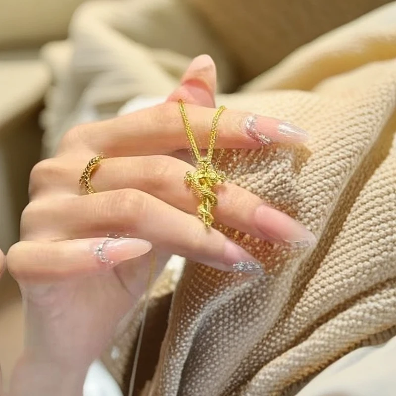 钛钢项链 同款生肖蛇杖蛇权杖身金色吊坠本命2025十字架项链