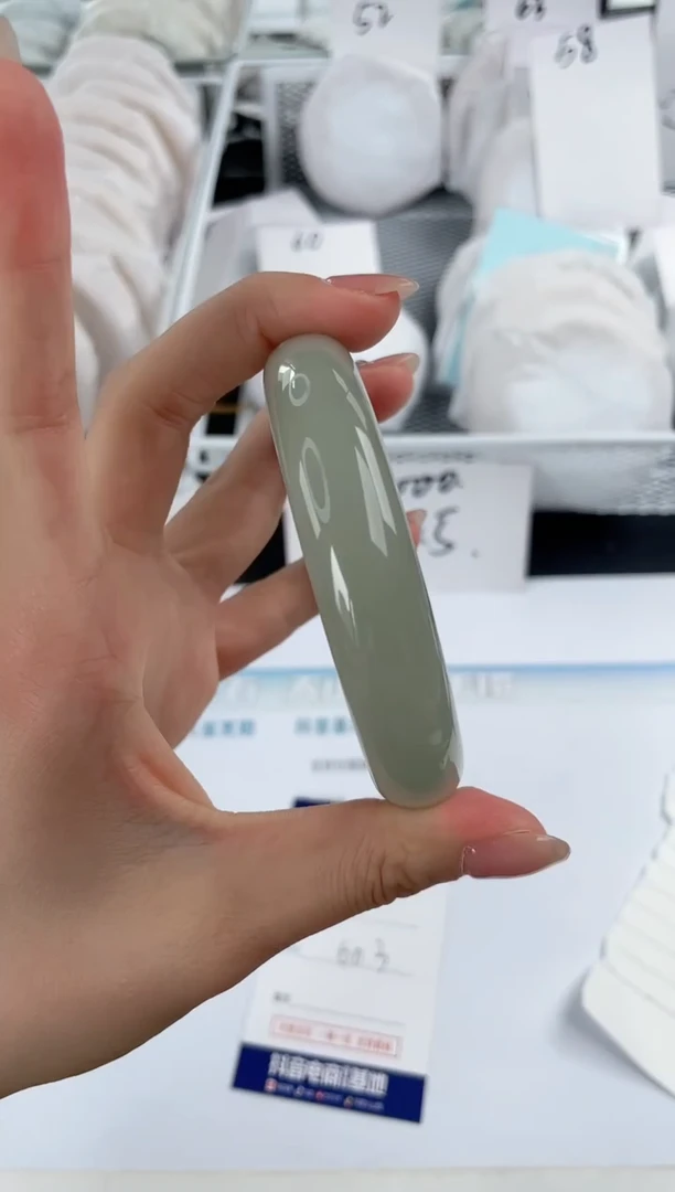 石英质玉手镯未镶嵌A44