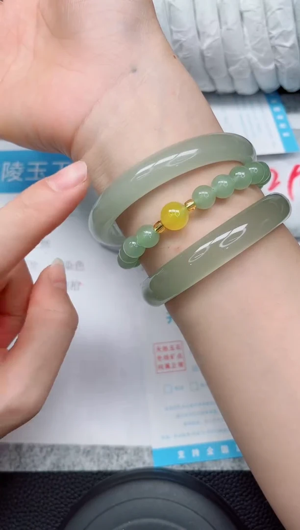 未镶嵌手镯石英质玉32-64