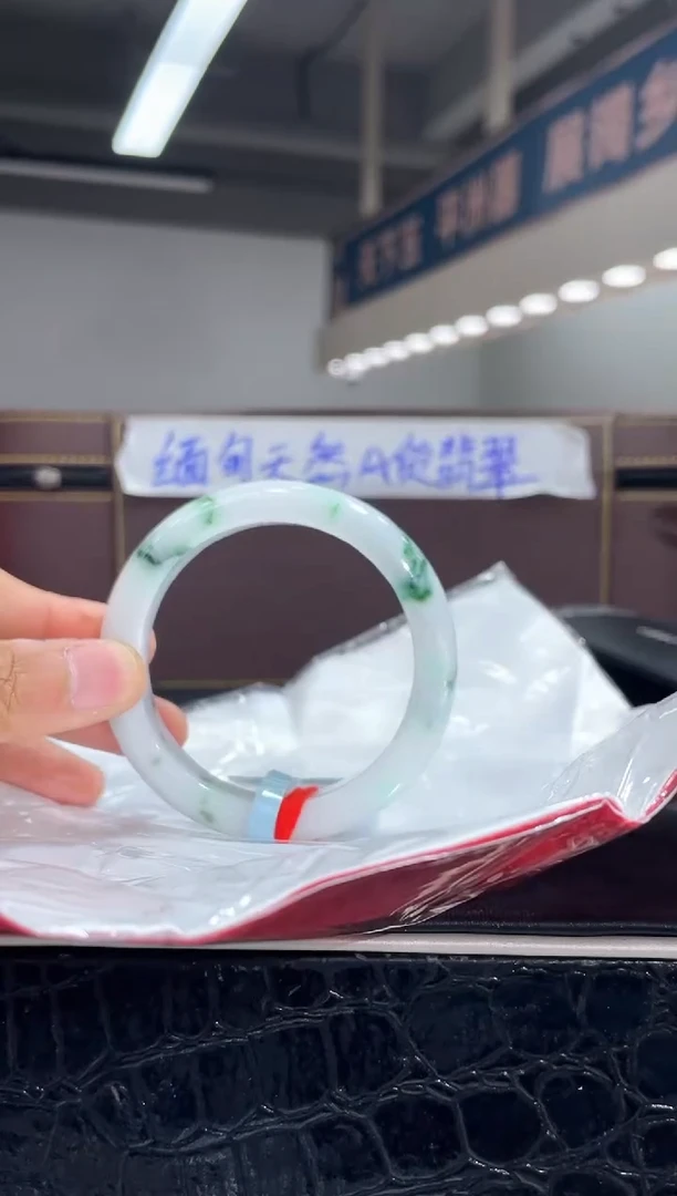 未镶嵌手镯翡翠10
