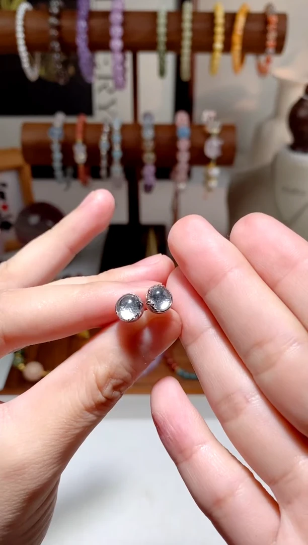 水晶耳饰银S925镶嵌白水晶耳钉约7mm 多样性发一