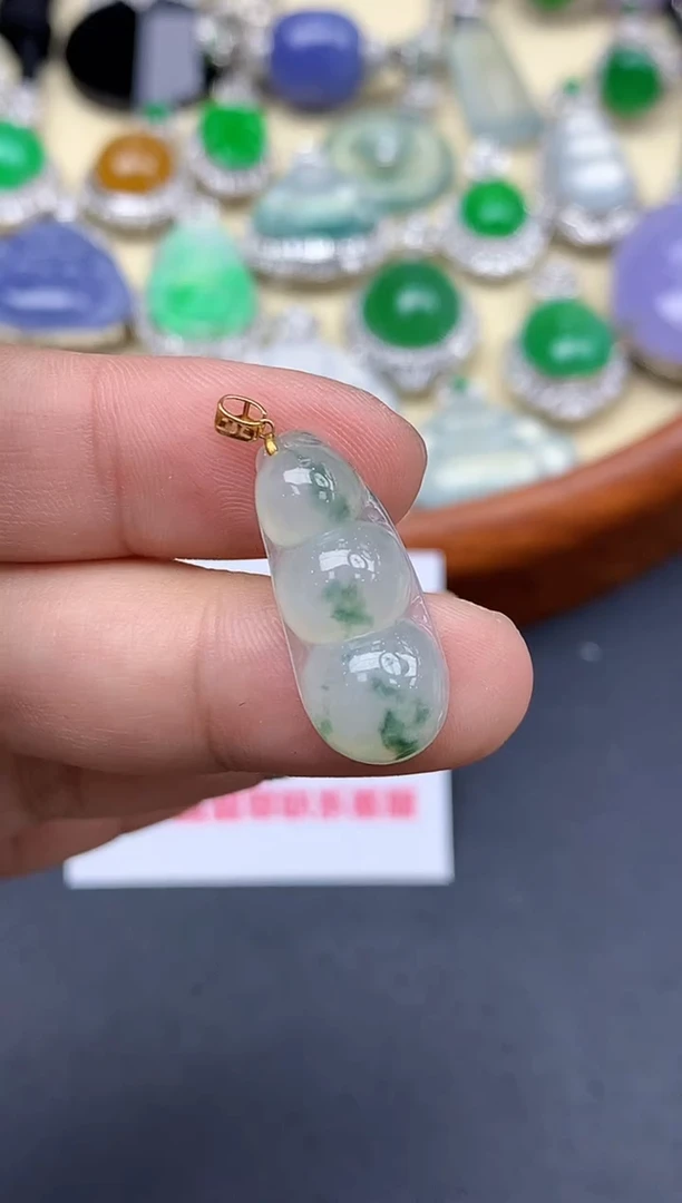 颈饰18K金镶嵌翡翠298-中国好珍宝