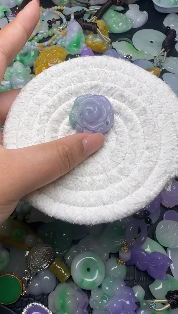 颈饰未镶嵌翡翠缅甸翡翠吊坠