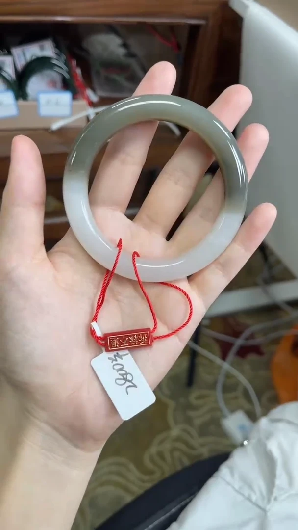 未镶嵌手镯和田玉57