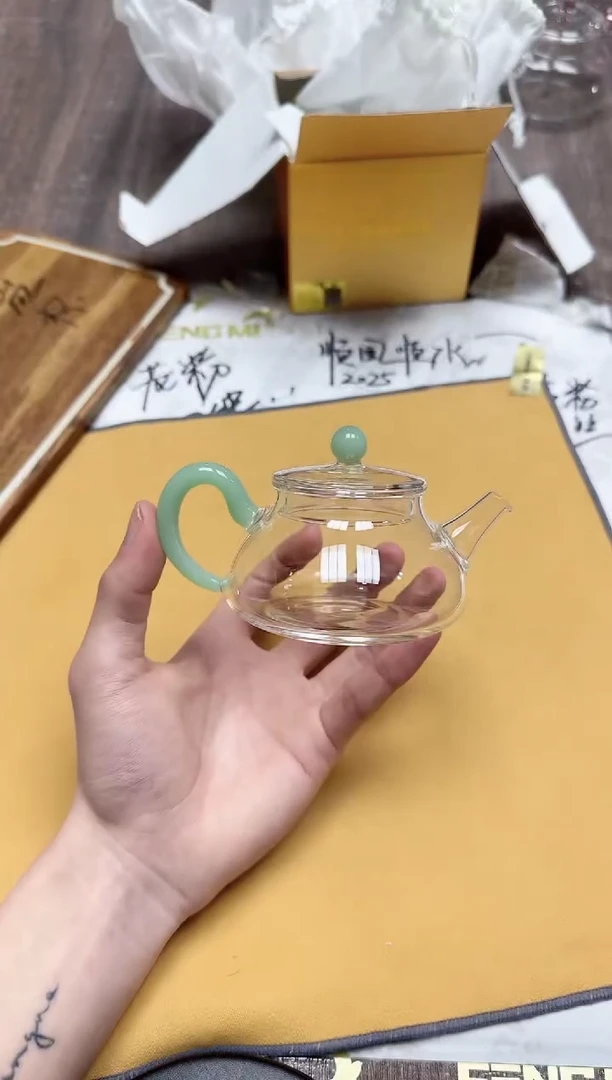 【闪购商品】其他风谜小幸壶浅玉色