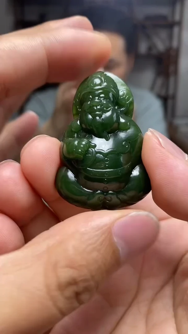 和田玉未镶嵌颈饰观*  减