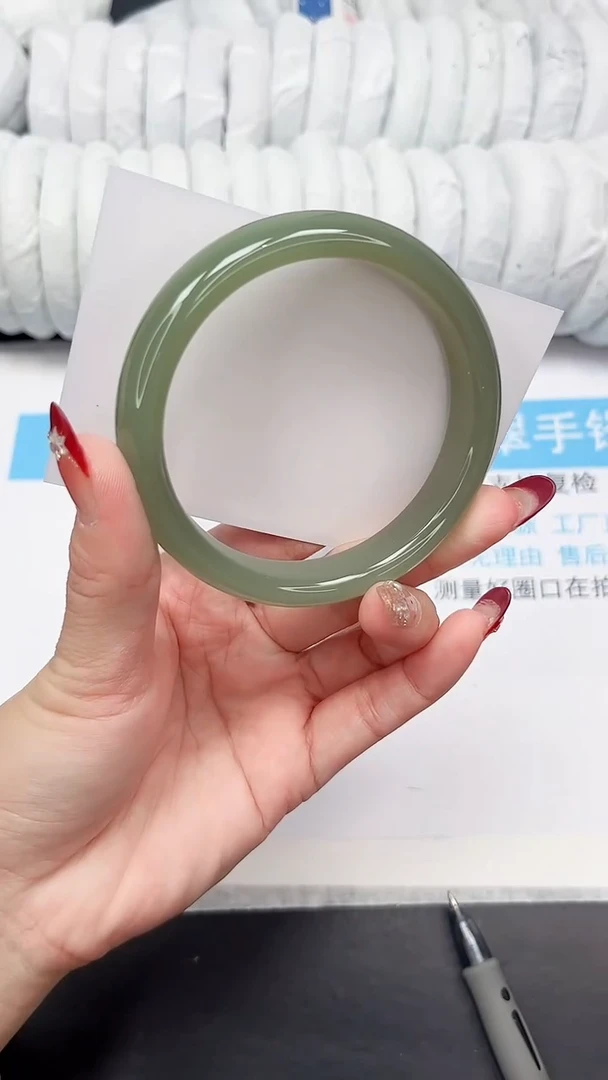 未镶嵌手镯石英质玉84-57.5BQ