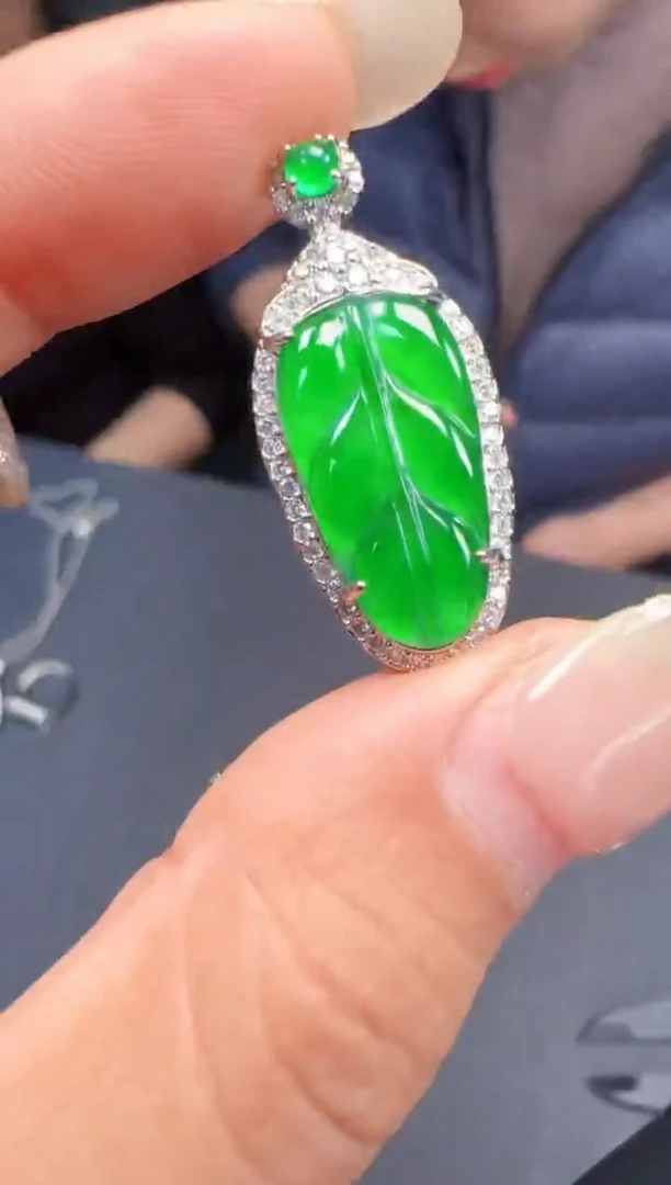 未镶嵌定制翡翠翡翠吊坠13