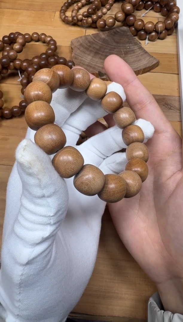 檀香木手串/手链老山檀香四剖料13*14黄油