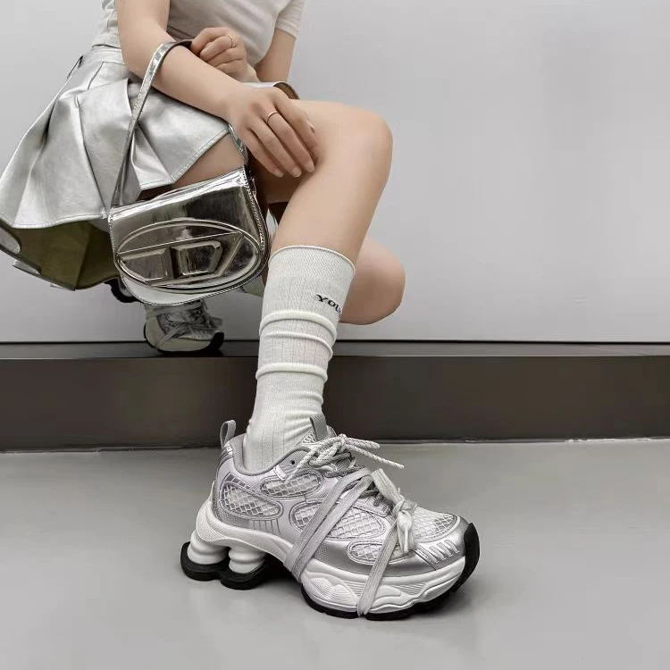 2111 新款透气捆绑休闲鞋女复古银色老爹鞋