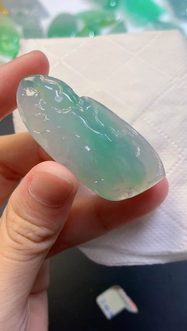 颈饰未镶嵌翡翠