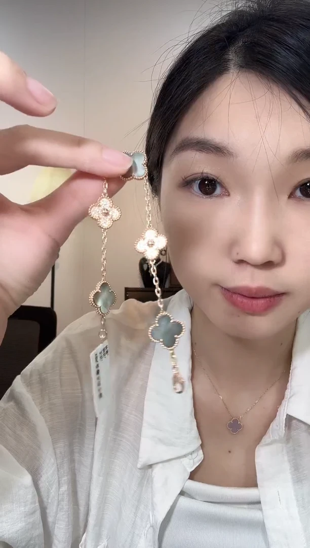 手链贝壳（贝母）18K金镶嵌灰贝隔钻手链GHJ