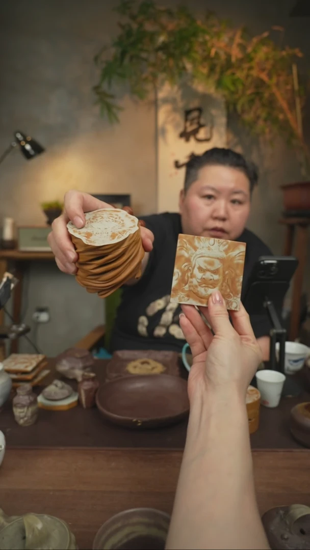 臭*鱼金包玉石原创老虎香炉+黄财神盖托